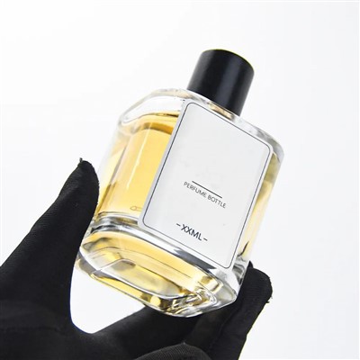 Butelki z próbkami perfum